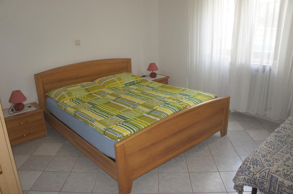 Suran Apartments Póla Szoba fotó