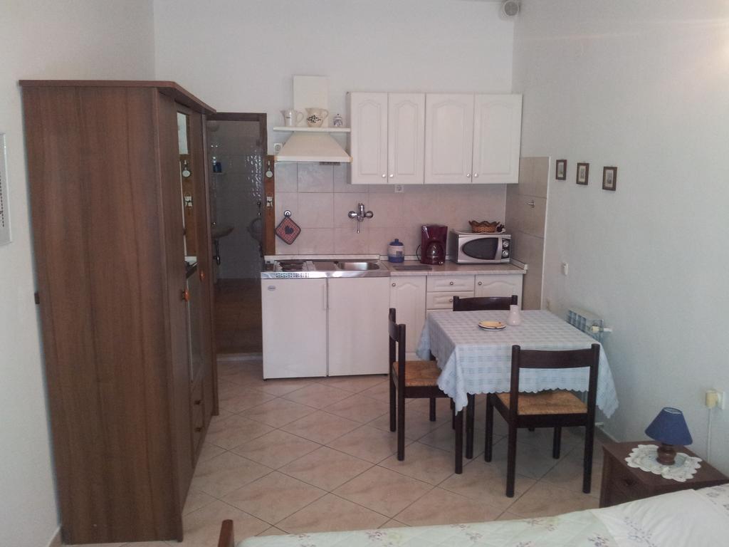 Suran Apartments Póla Szoba fotó