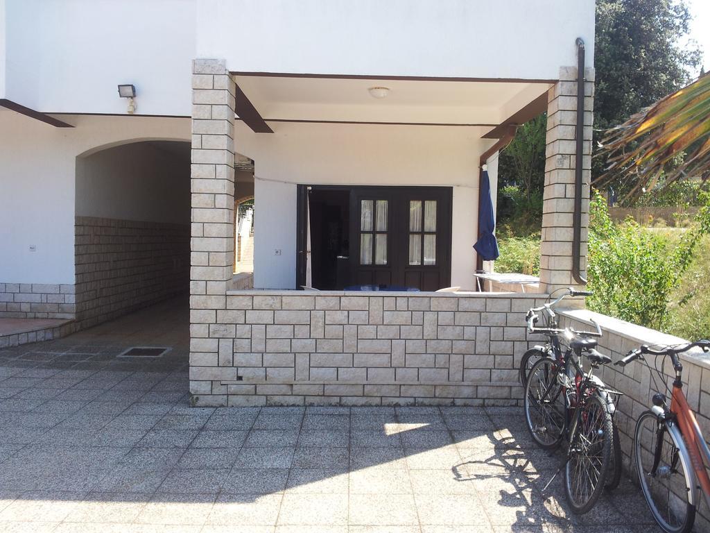 Suran Apartments Póla Szoba fotó